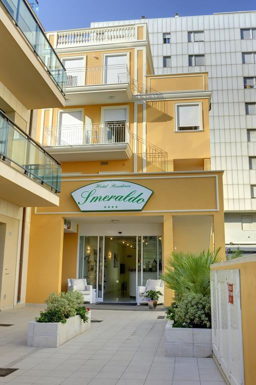 Residence Suite Smeraldo 리치오네 외부 사진