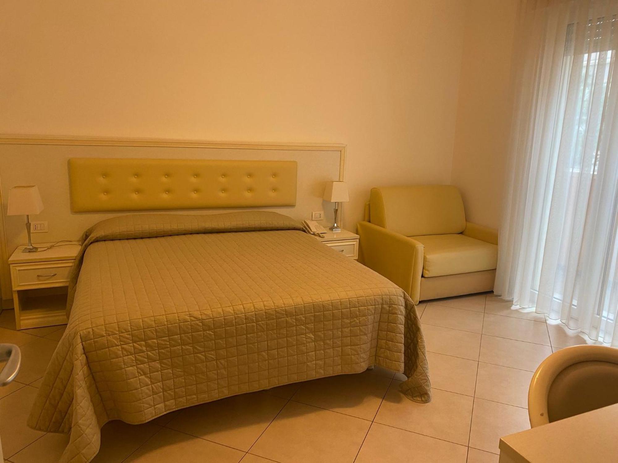 Residence Suite Smeraldo 리치오네 외부 사진