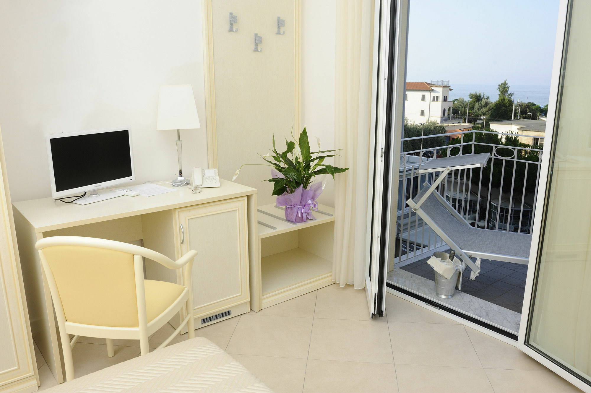 Residence Suite Smeraldo 리치오네 외부 사진